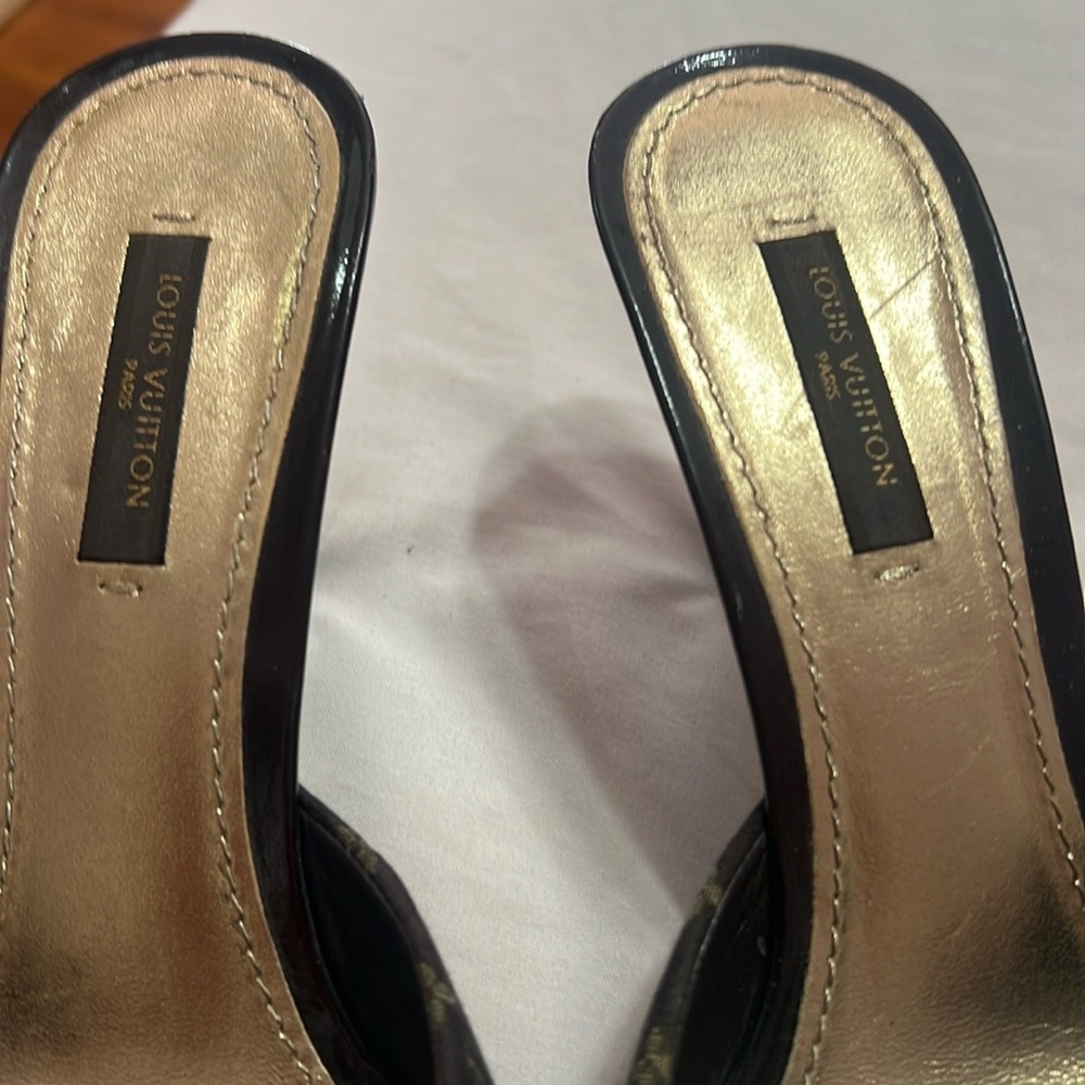 Louis Vuitton Women's Black Sandals - Picture 5 of 9